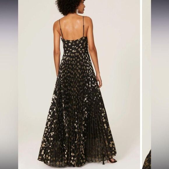 DELFI Collective Aria Star Print Gown - Picture 3 of 8